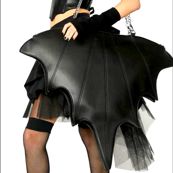🖤🆕 Dolls Kill / Widow Fight OrFlight Giant Bat Weekender Bag!🦇🖤SOLD OUT!! - Picture 3 of 17